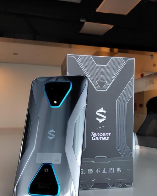 哪个品牌手机与腾讯手游官方合作？合作内容是什么？