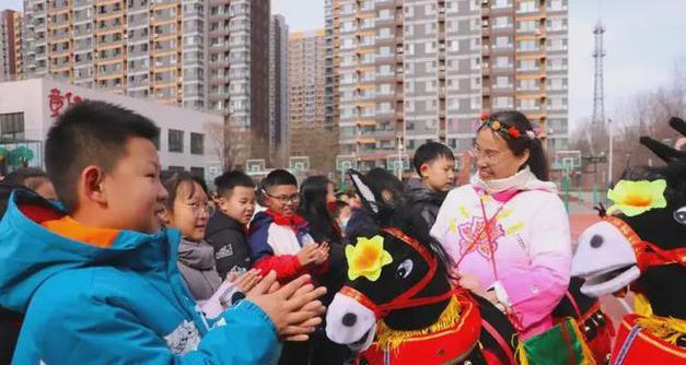 绝地求生中舞狮咚咚咚如何获得？